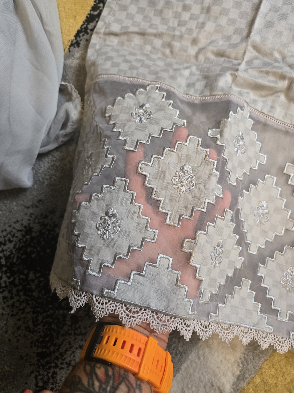 DUPATTA Light Gray Embroidered Tunic with Scalloped Hem - Picture 2 of 9